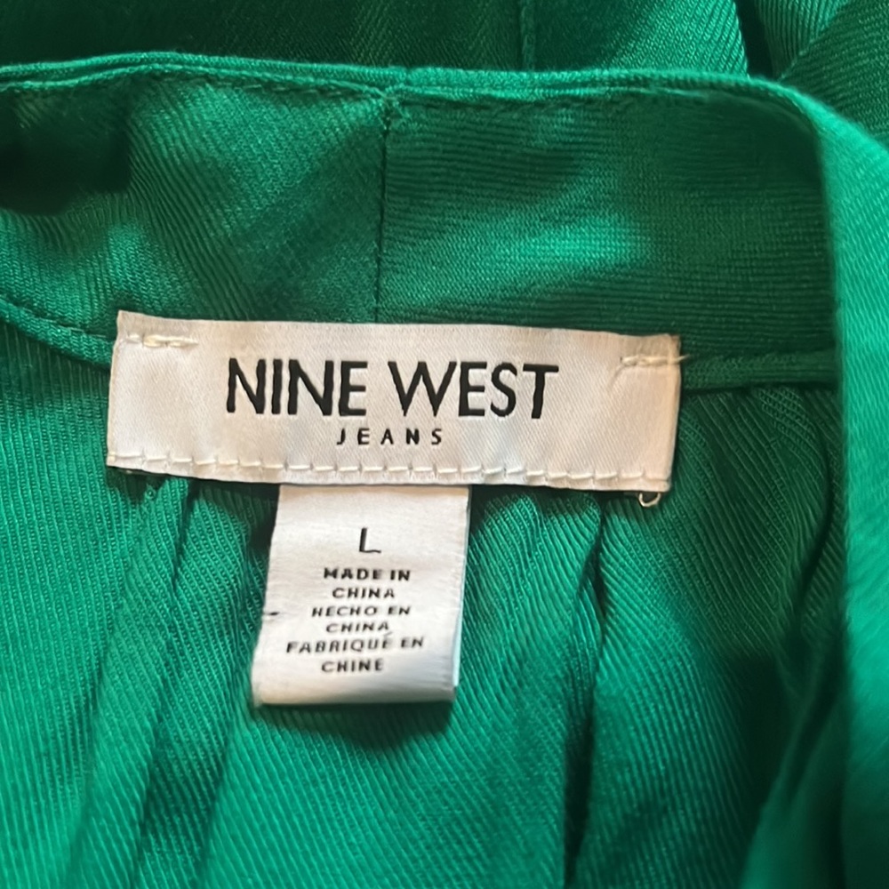 Nine West Popover Blouse!!💚🍍🍍🍍 - Picture 5 of 7